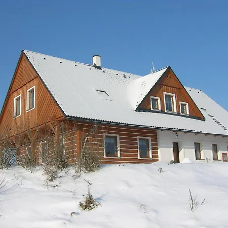 V Chaloupce Na Vrsku Lägenhet