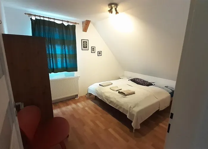 V Chaloupce Na Vrsku 아파트 *